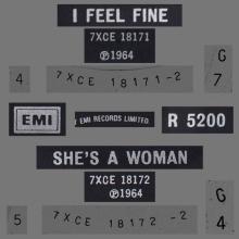 1964 11 27 - 1982 - O - I FEEL FINE ⁄ SHE'S A WOMAN - R 5200 - BSCP 1  - BOXED SET - OPEN CENTER - pic 2