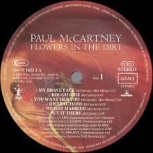 1989 06 04  Flowers In The Dirt - Paul McCartney - Press kit for the LP - pic 1
