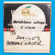 2015 11 06 - 2000 11 13 THE BEATLES 1 - B - FILM AND VIDEO BOOKLET - UK - pic 5