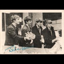 1963 THE BEATLES PHOTO - CHROMO - UK - A. & B. C.CHEWING GUM LTD No 001 - 007 IN A SERIES OF 60 PHOTOS - TRADING CARDS - pic 9