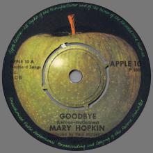 MARY HOPKIN - 1969 03 28 - GOODBYE ⁄ SPARROW - APPLE 10 - FINLAND - pic 1