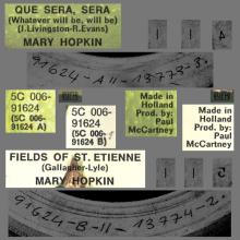MARY HOPKIN - 1970 07 09 - QUE SERA SERA ⁄ FIELDS OF ST. ETIENNE - HOLLAND - APPLE 28 - 5C 006-91624 - pic 1