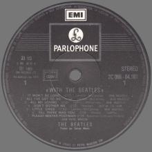 THE BEATLES DISCOGRAPHY FRANCE 1963 12 00 LES BEATLES - R - WITH THE BEATLES - BLACK PARLOPHONE - pic 1