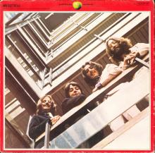 THE BEATLES DISCOGRAPHY GERMANY 1978 04 00 BEATLES ⁄ 1962-1966 - 1C 172-05307 ⁄ 8 - RED VINYL AND RED STICKER - pic 2
