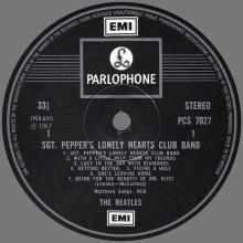 THE BEATLES DISCOGRAPHY UK 1967 06 01 SGT PEPPERS LONELY HEARTS CLUB BAND - PCS 7027 - G - TWO WHITE EMI LOGOS - BC 13 - pic 3