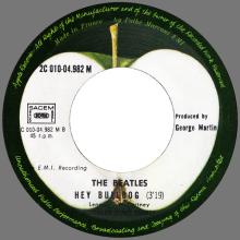 THE BEATLES DISCOGRAPHY FRANCE - OLDIES BUT GOLDIES - 310 L1-P1 - ALL TOGETHER NOW / HEY BULLDOG - E 2C 010-04982 - pic 1